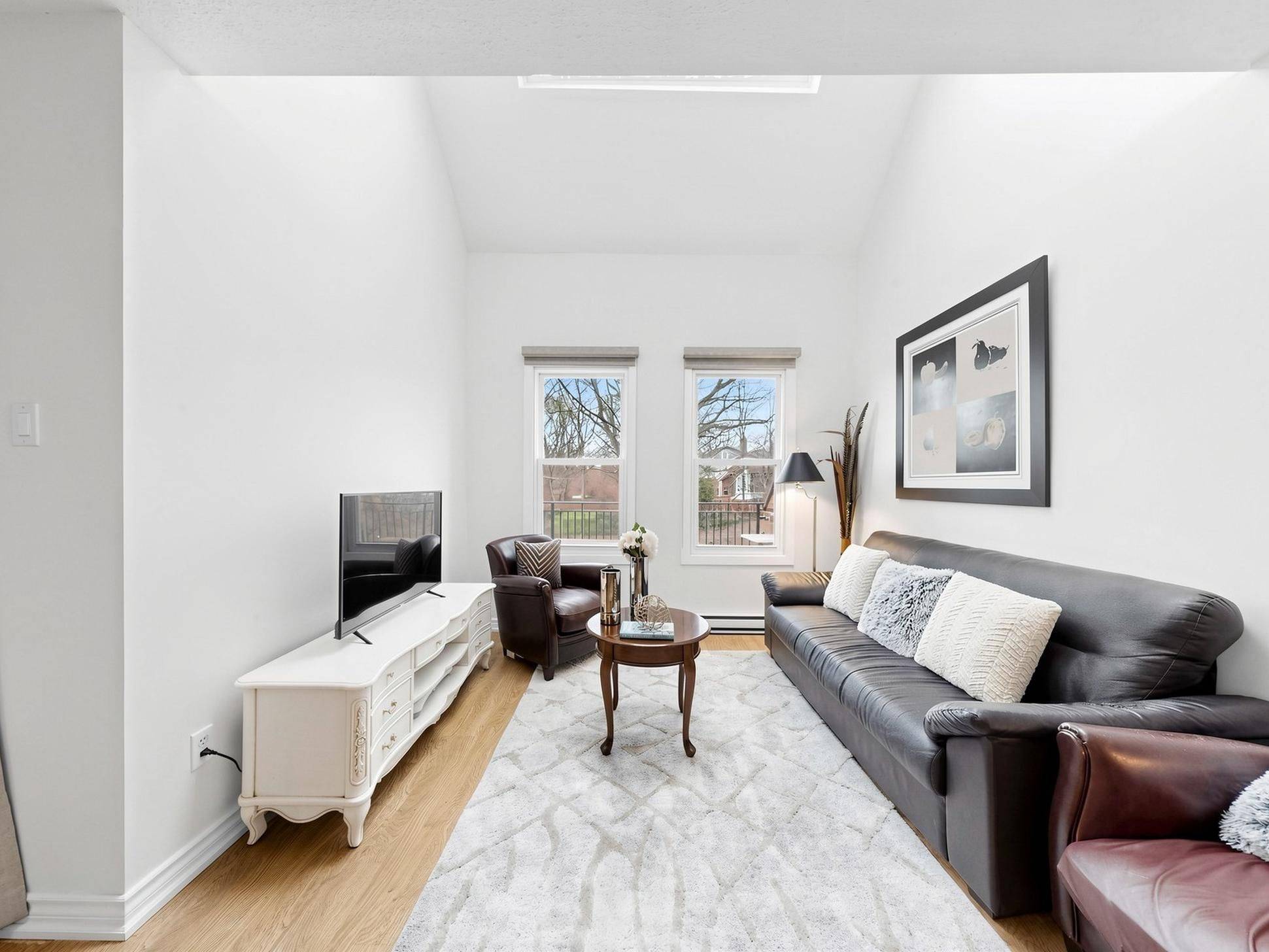 530 Falgarwood DR #21, Oakville, ON L6H 1N3