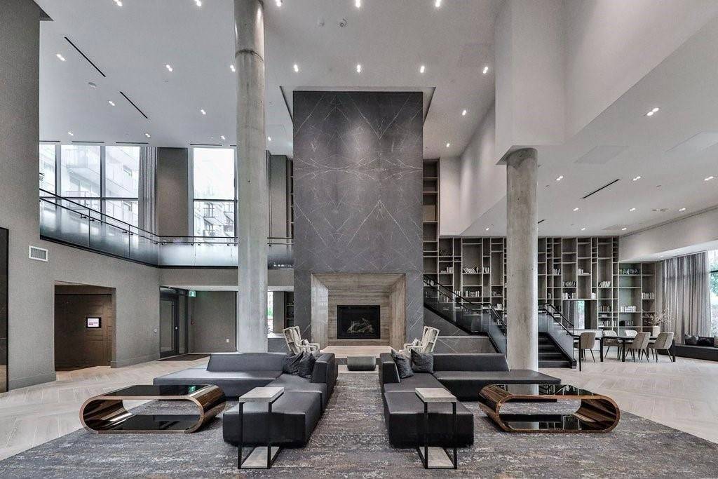 2450 OLD BRONTE RD #209, Oakville, ON L6M 5P6