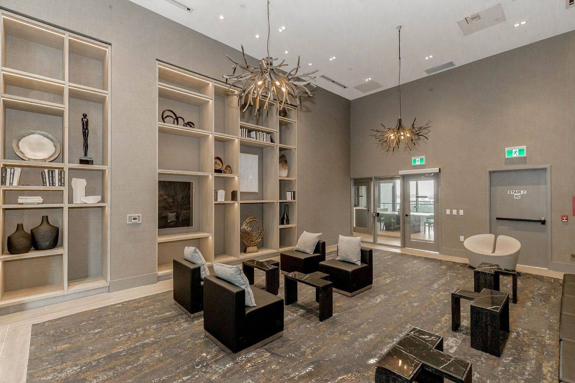 2450 OLD BRONTE RD #209, Oakville, ON L6M 5P6