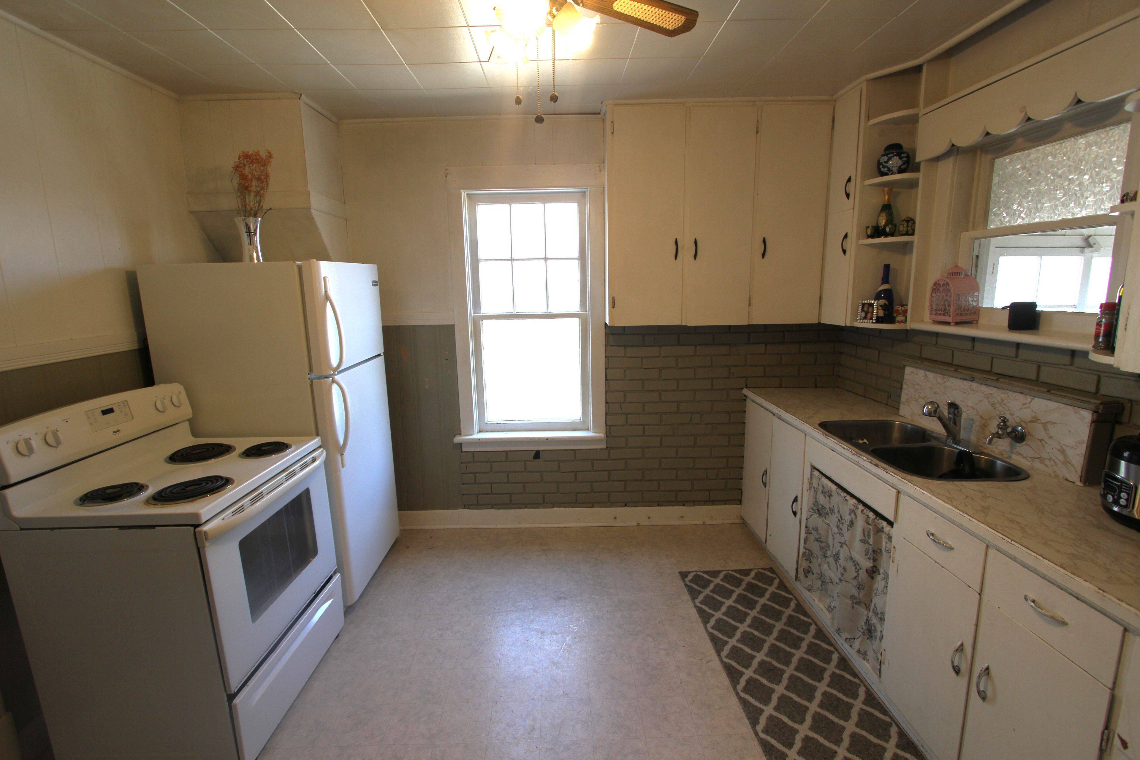 21 Richmond ST W, Kawartha Lakes, ON K0M 2B0