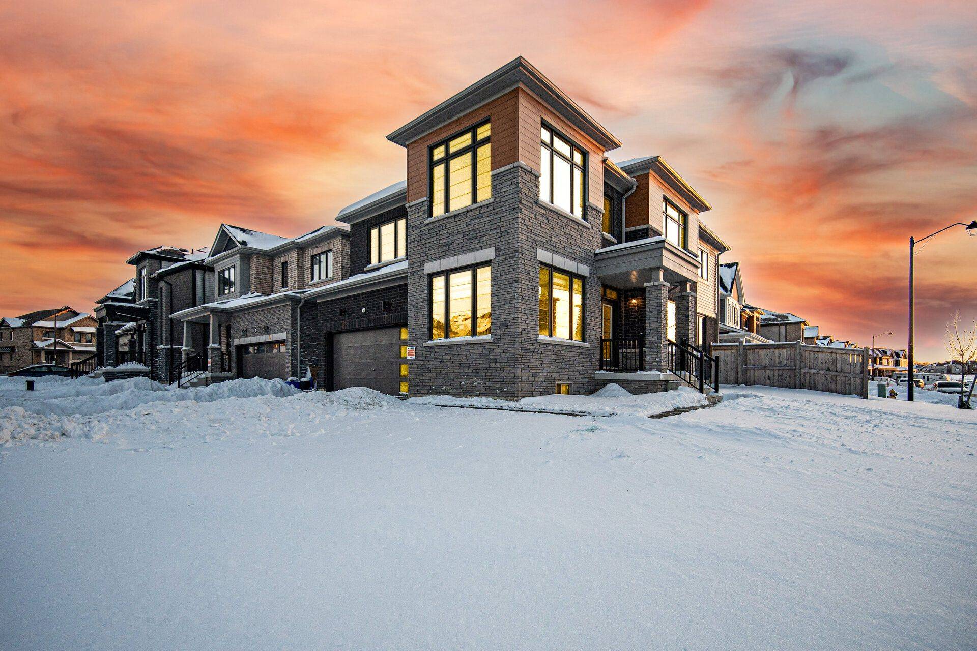 51 Hawick CRES, Haldimand, ON N3W 0G5