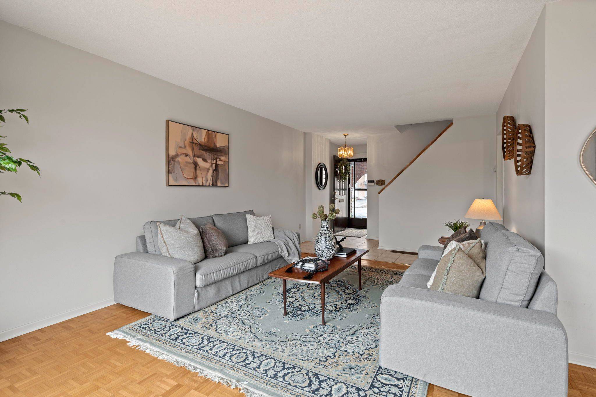 21 Oberon ST, Bells Corners And South To Fallowfield, ON K2H 7X6