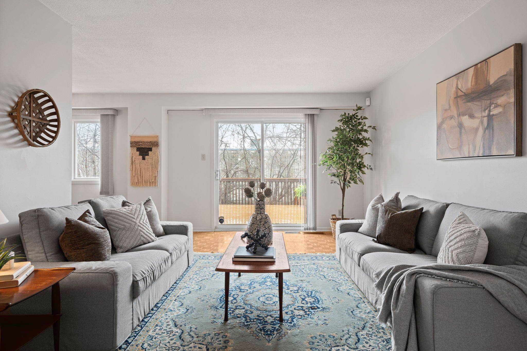 21 Oberon ST, Bells Corners And South To Fallowfield, ON K2H 7X6