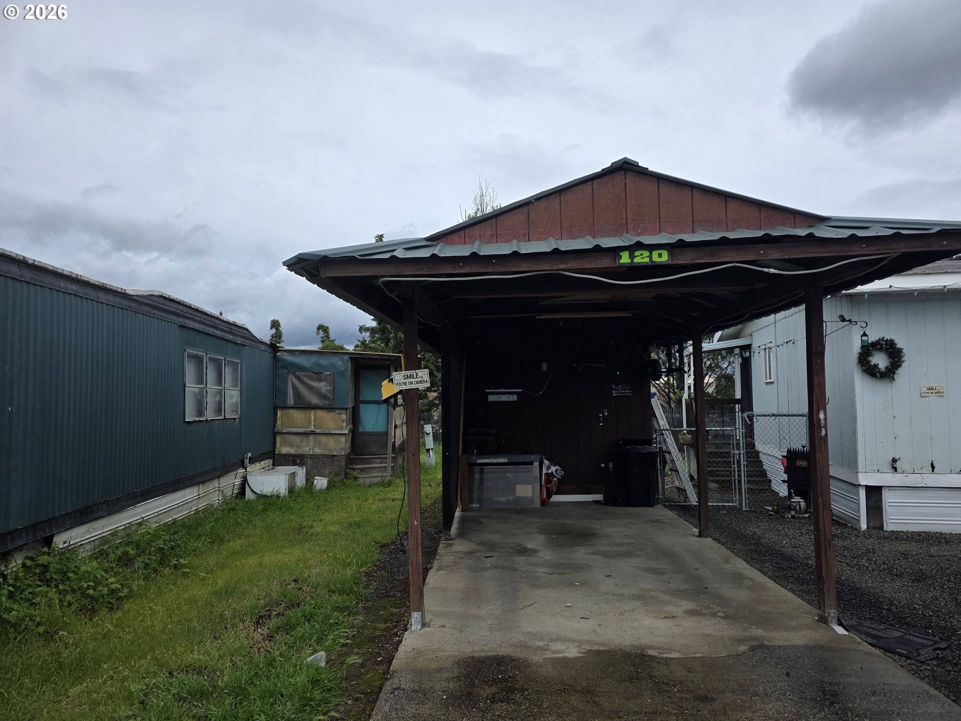 120 BERRY LOOP LN, Roseburg, OR 97471