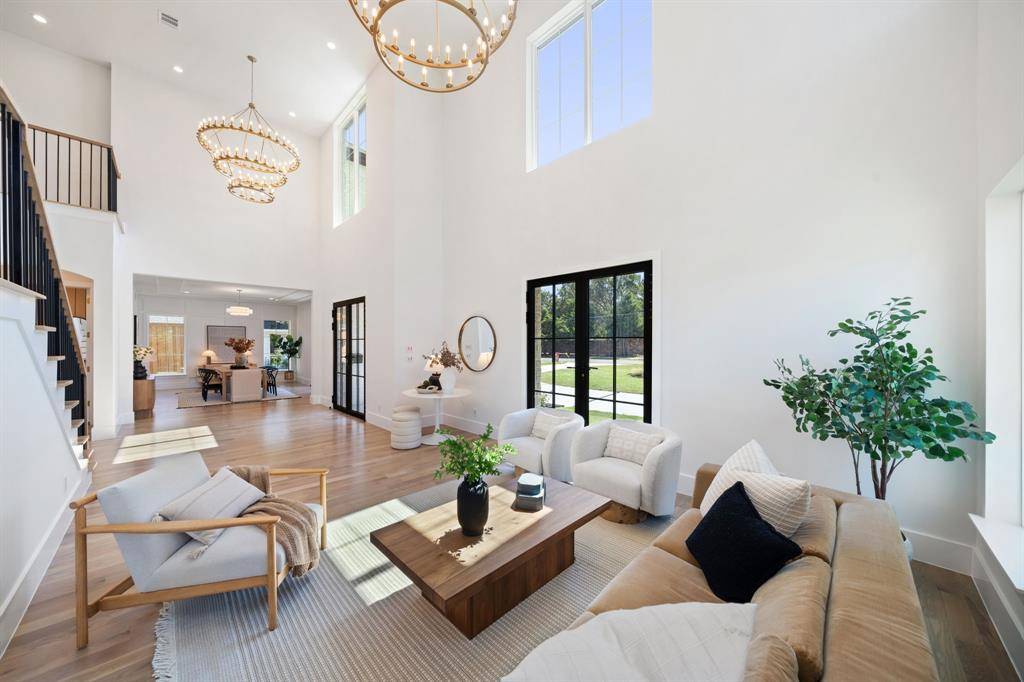 6437 Churchill Way, Dallas, TX 75230