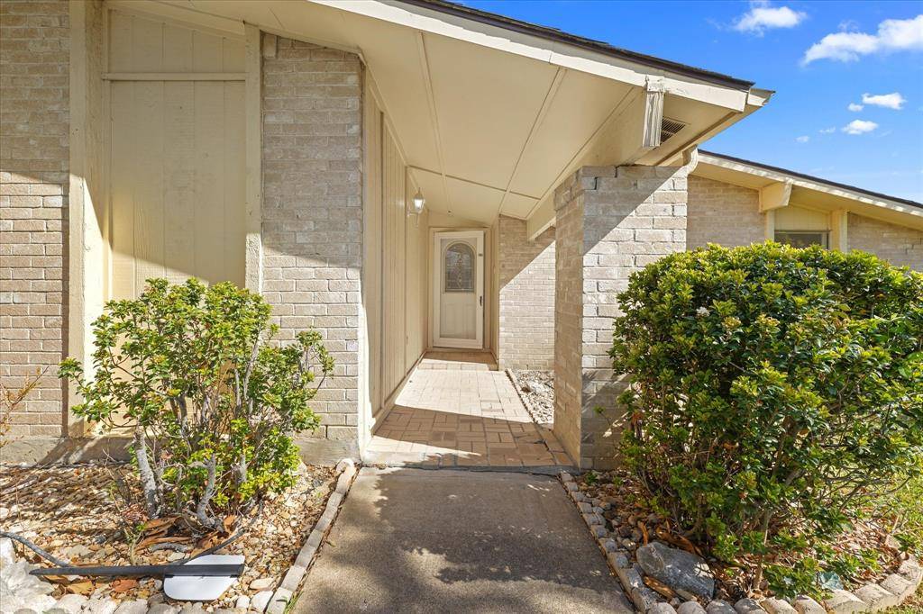 3020 Ravine Trail, Carrollton, TX 75007