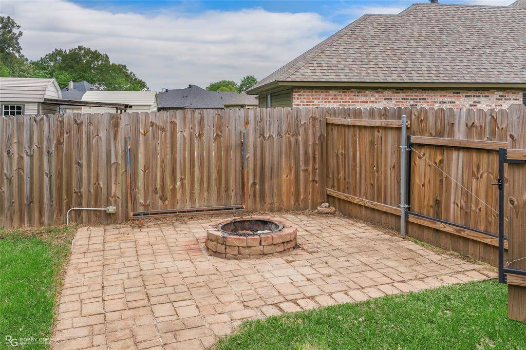 6992 Regatta Drive, Shreveport, LA 71107