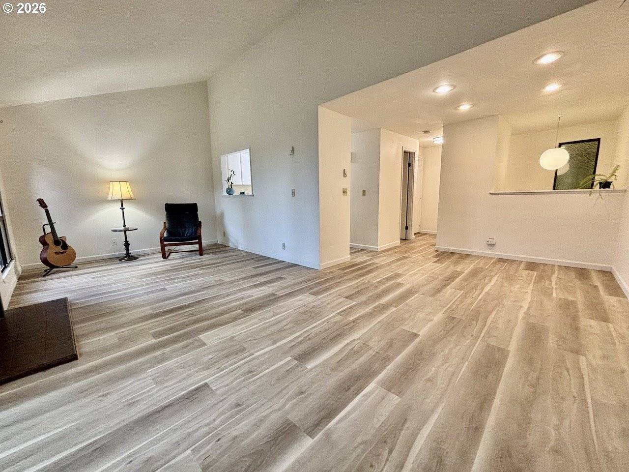 213 TRAILSIDE LOOP, Eugene, OR 97405