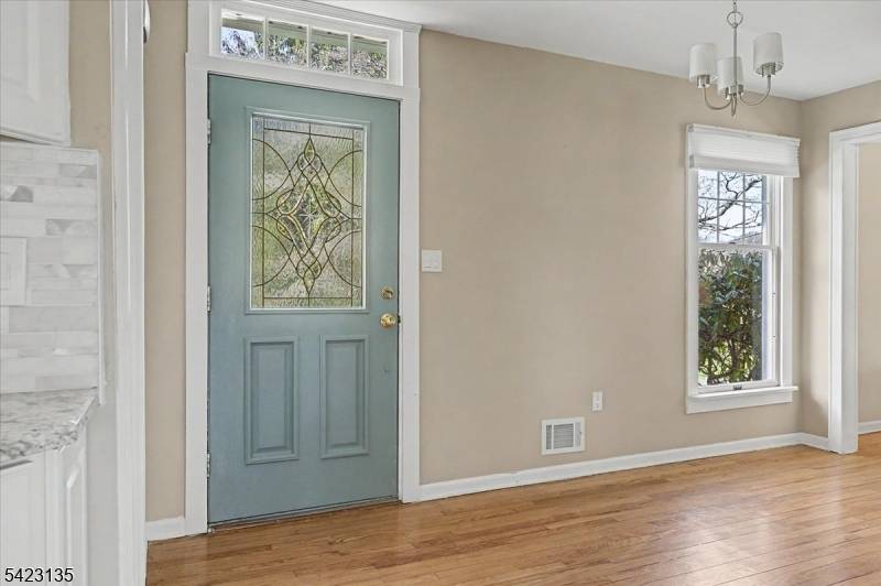 442 Buckhorn Dr, White Twp., NJ 07823