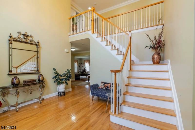 12 Morgan Way, East Hanover Twp., NJ 07936