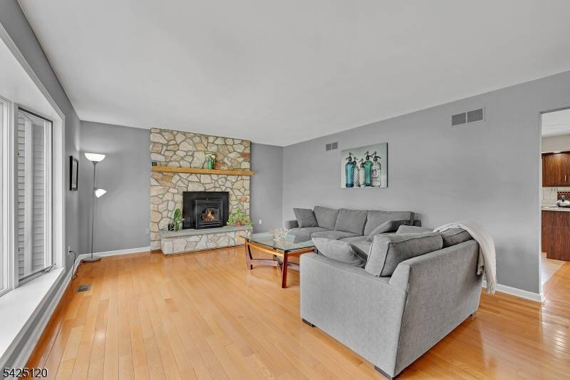 33 Hog Hollow Rd, Alexandria Twp., NJ 08867