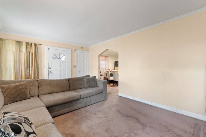 326 Eastern Pkwy, Newark City, NJ 07106