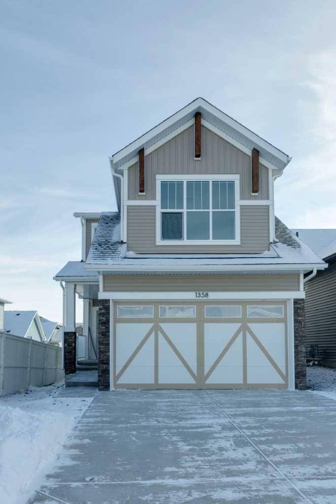 1358 Bayview CRES SW, Airdrie, AB T4B5P1