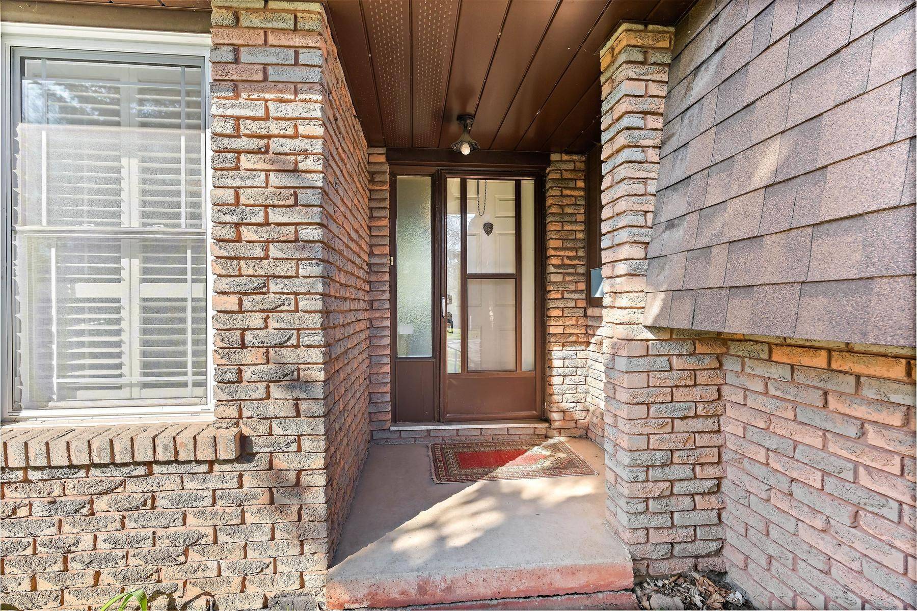 82 Mary ST, Halton Hills, ON L7G 4V6