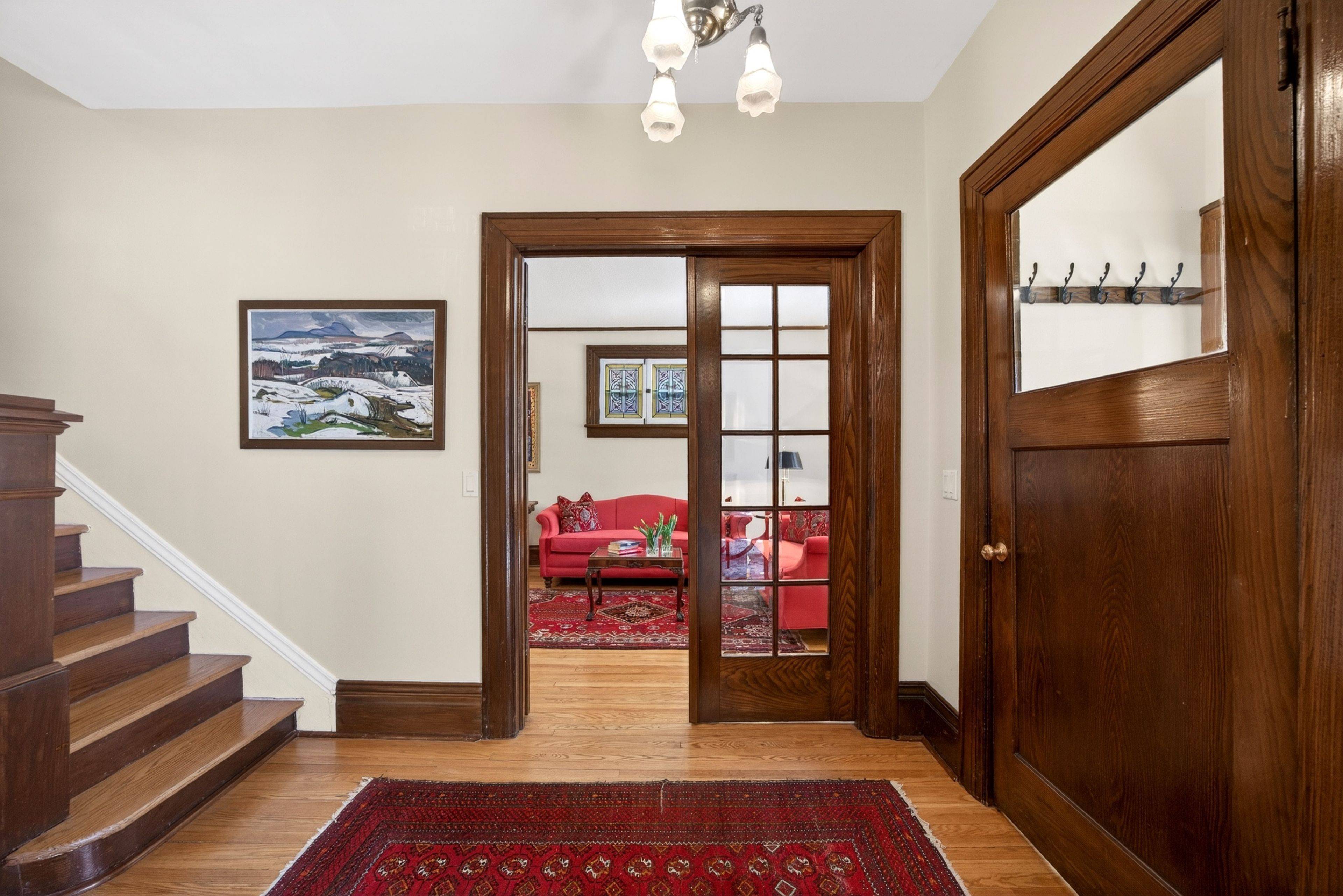 23 Woodlawn AVE, Glebe - Ottawa East And Area, ON K1S 2S8