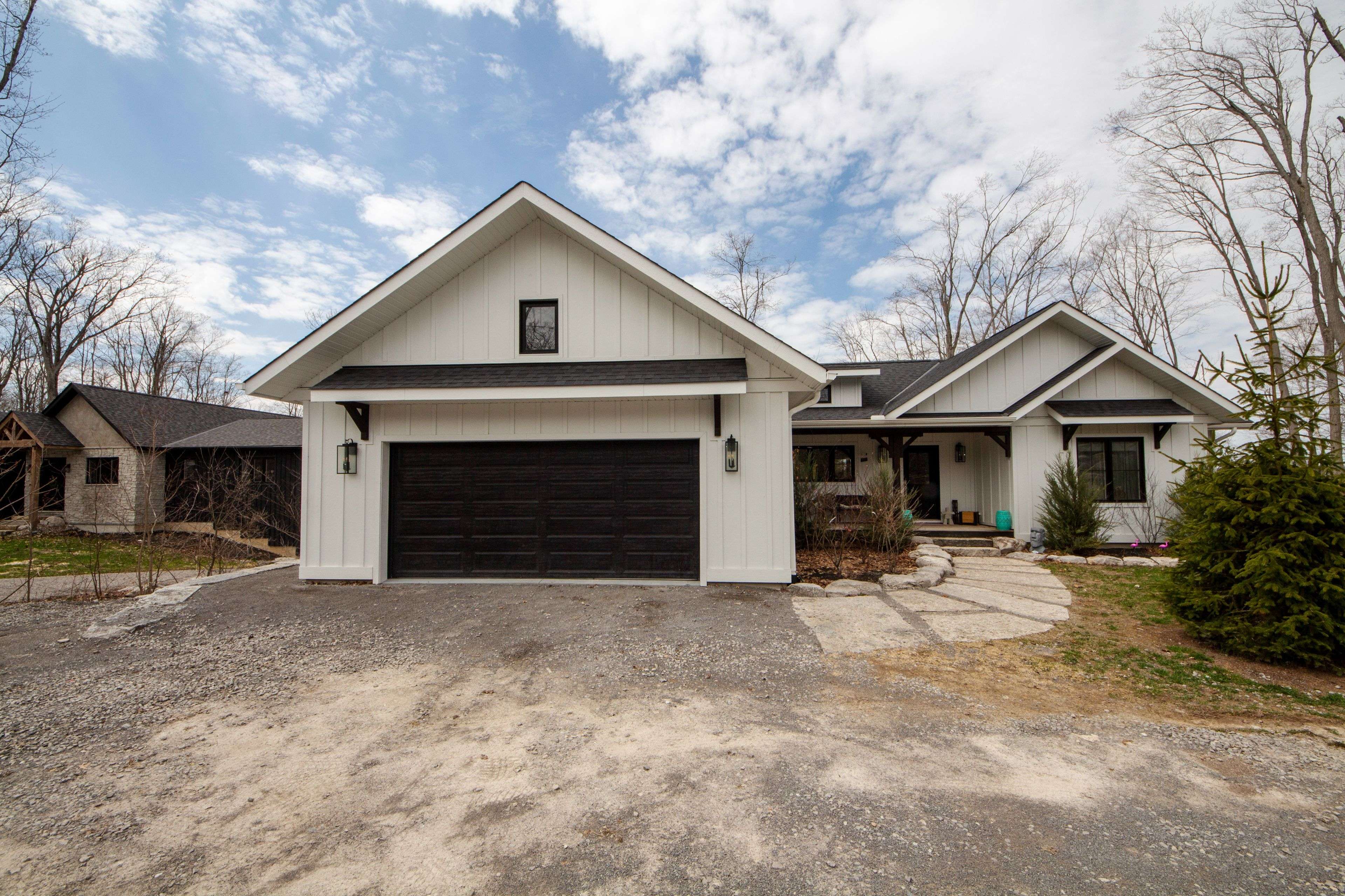 24 Rory DR, Selwyn, ON K0L 2H0