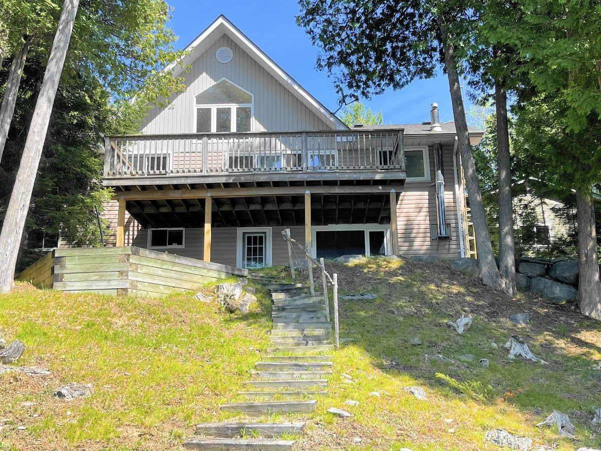 1990 White Lake RD, Douro-dummer, ON K0L 2H0