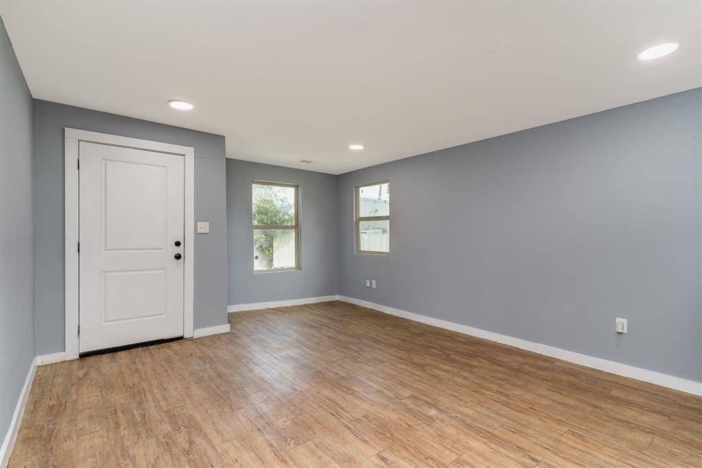 4621 Owenwood Avenue, Dallas, TX 75223