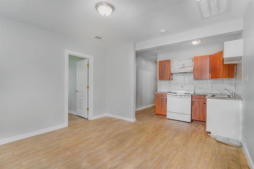 3402 Jeffries Street, Dallas, TX 75215