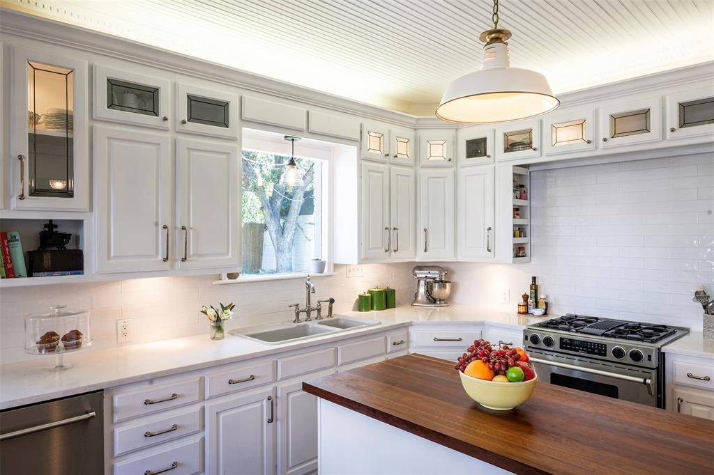 2417 5th Avenue, Fort Worth, TX 76110