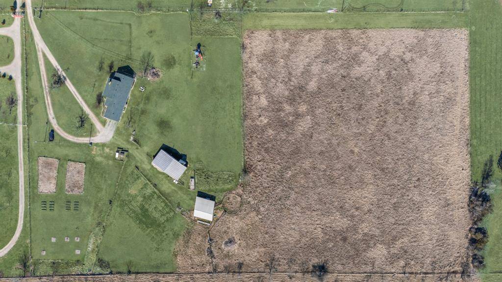 1439 Davis Lane, Terrell, TX 75160