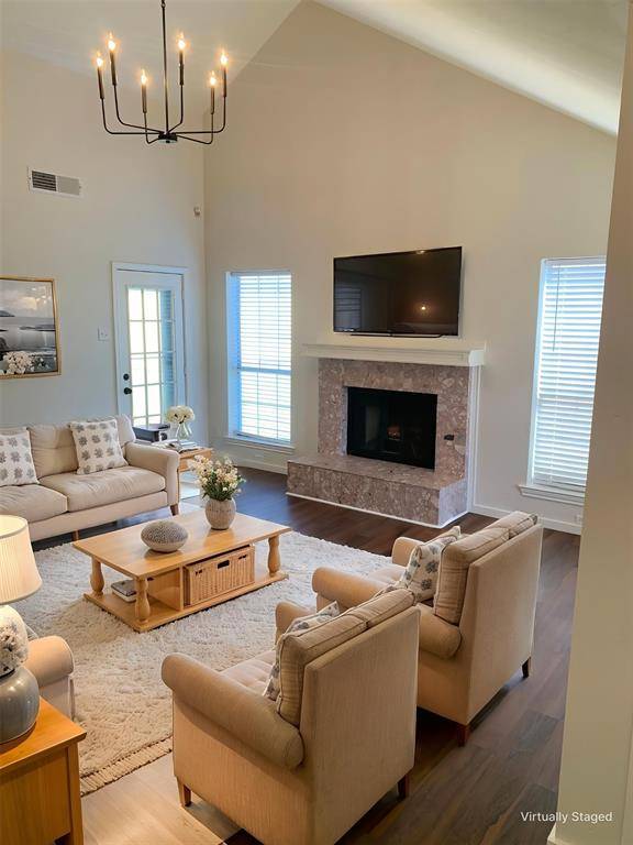 3903 Wanklyn Court, Dallas, TX 75237