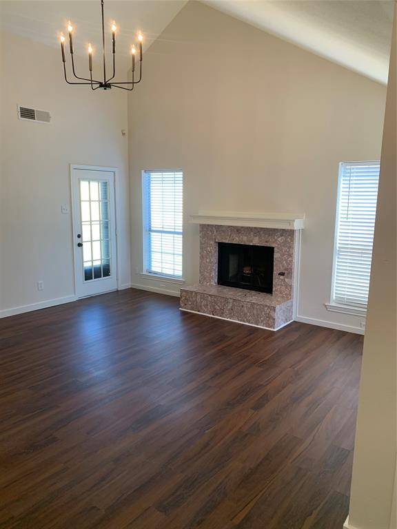 3903 Wanklyn Court, Dallas, TX 75237