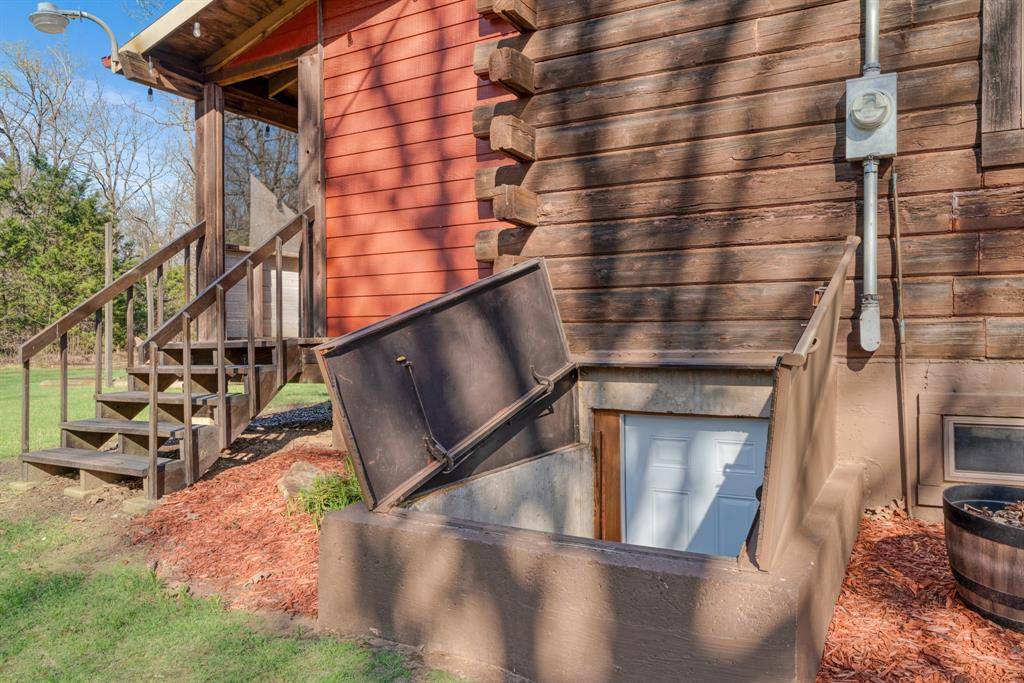 9327 HWY 82 E, Blossom, TX 75416