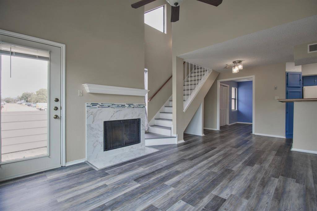 2301 Basil Drive #F211, Arlington, TX 76006