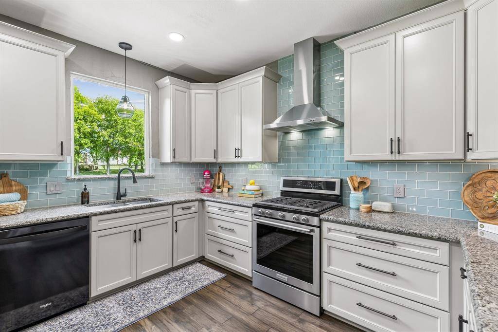 805 Lake Shadow Drive, Lavon, TX 75166