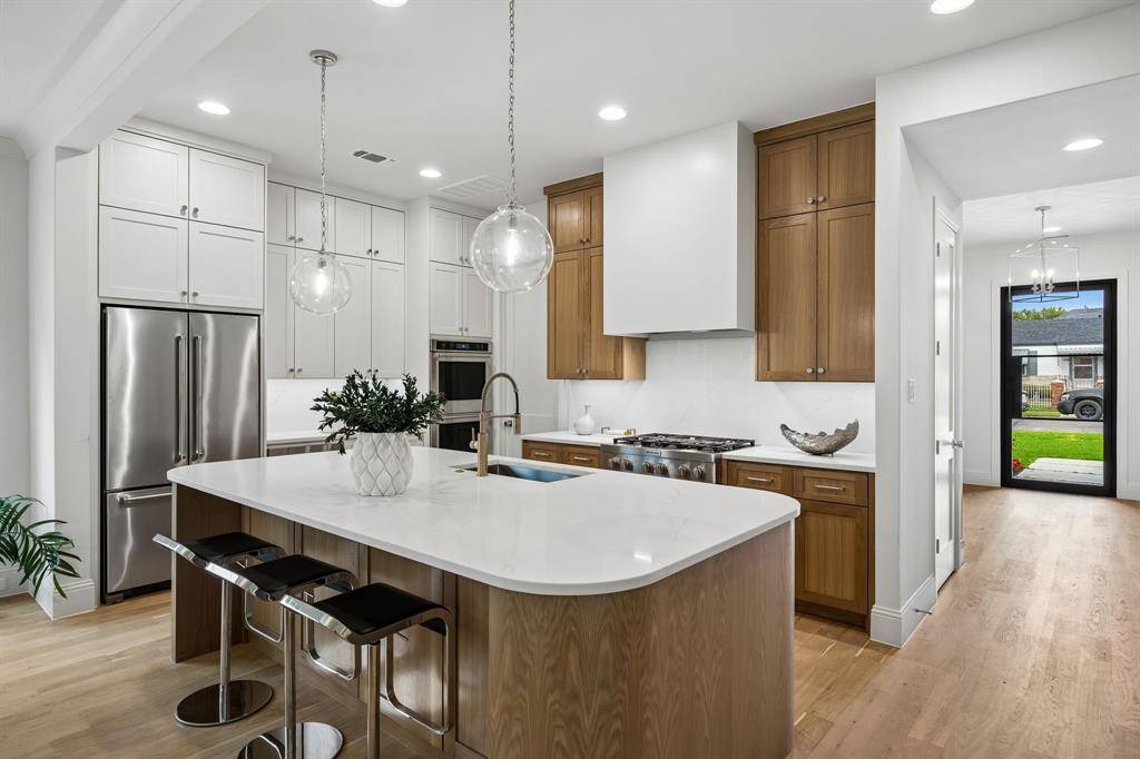 4606 Cowan Avenue, Dallas, TX 75209