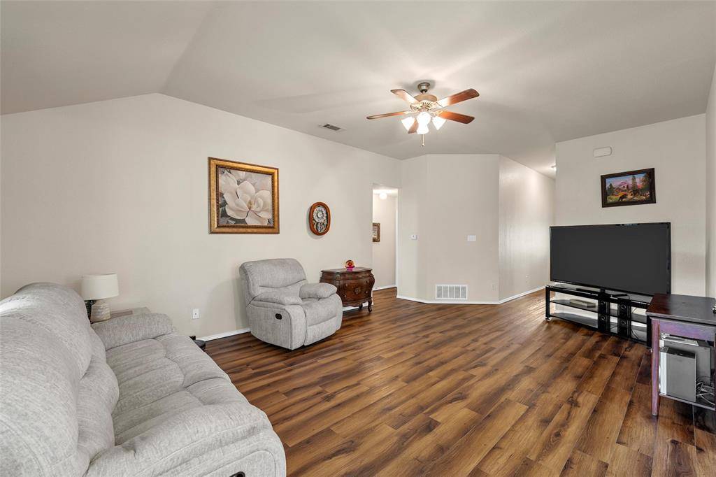 2032 Sabine Drive, Waco, TX 76708