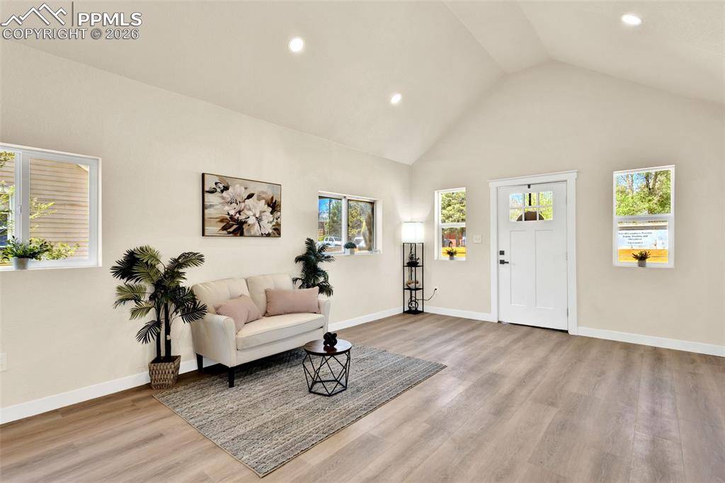 611 Maple ST, Colorado Springs, CO 80903