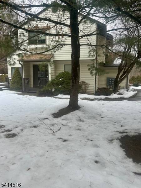 26 Cardinal Ln #26, Hampton Twp., NJ 07860