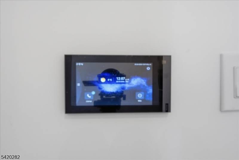 21 Lincoln Park #302, Newark City, NJ 07102