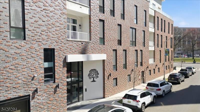 21 Lincoln Park #101, Newark City, NJ 07102