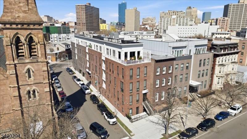 21 Lincoln Park #101, Newark City, NJ 07102