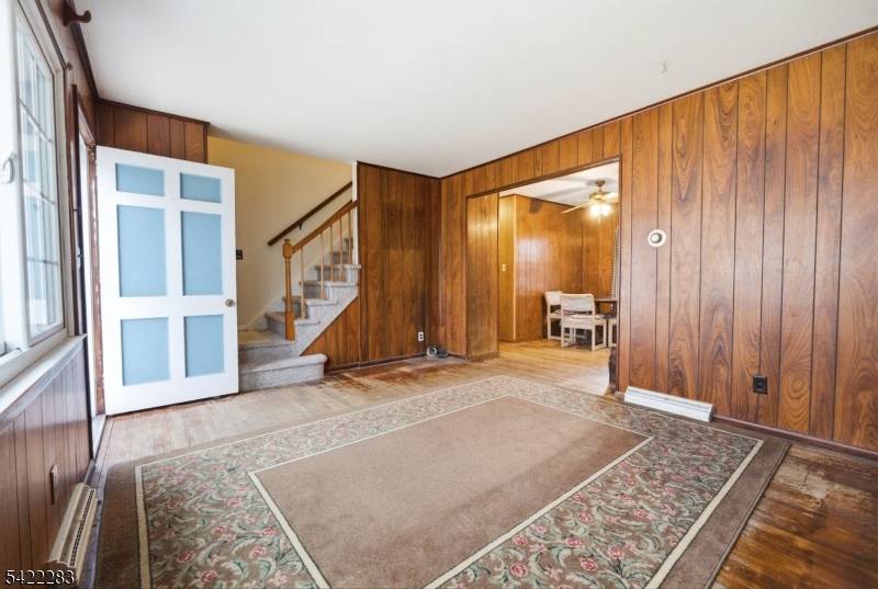 52 Red Twig Trl, Bloomingdale Boro, NJ 07403