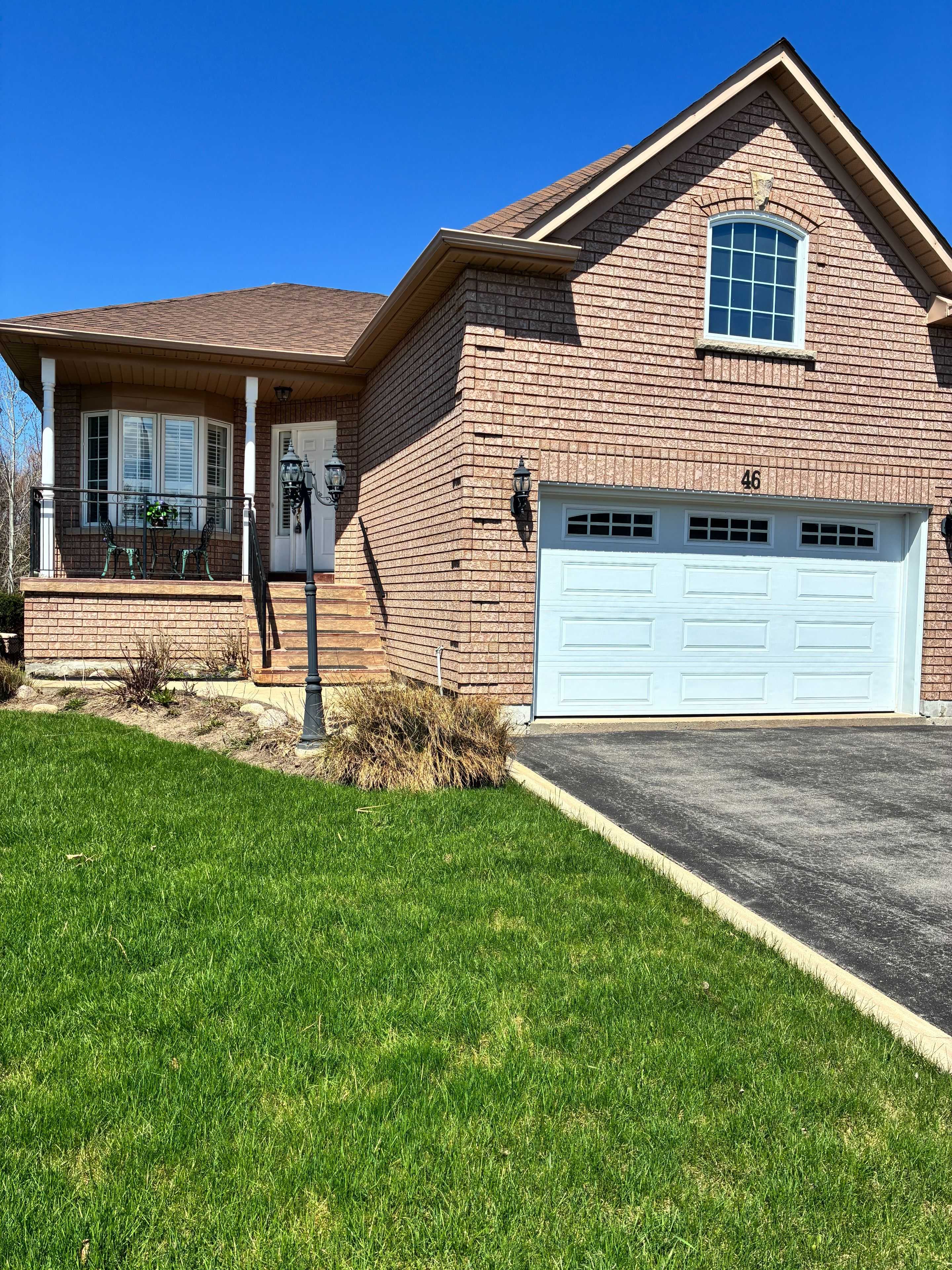 46 Woodhaven CRES, Richmond Hill, ON L4E 3T2