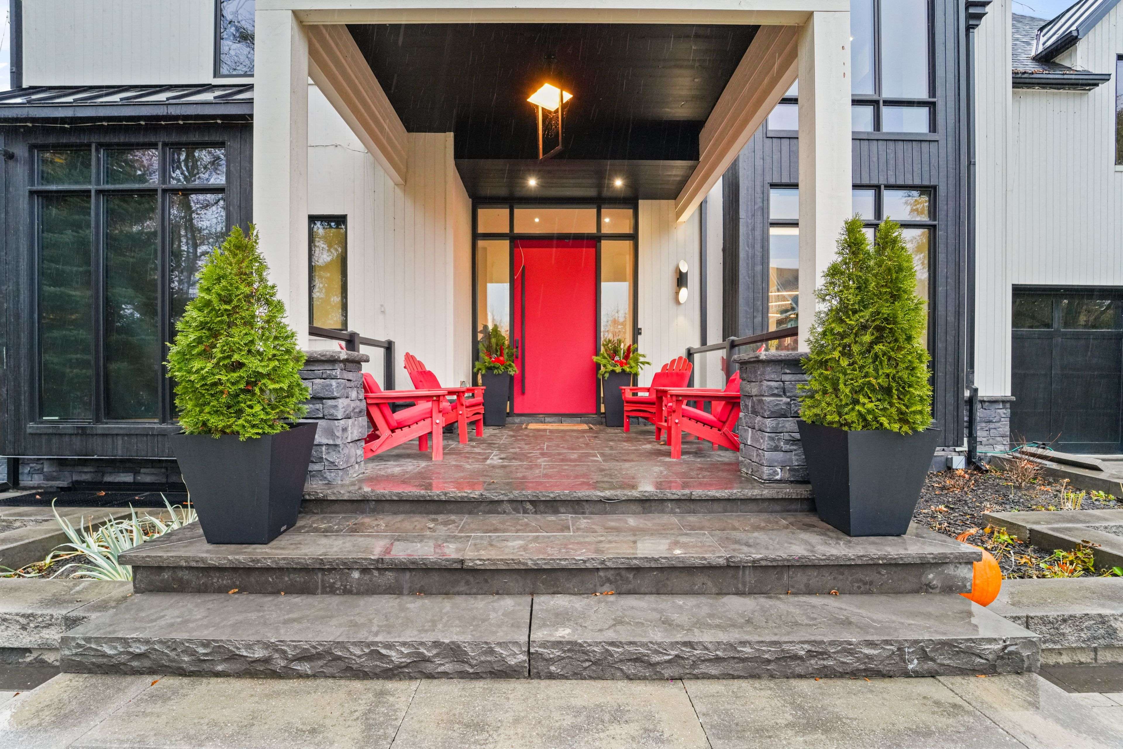 417 Union ST, Oakville, ON L6J 1E7