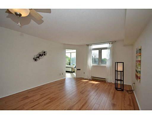 1025 Grenon AVE #409, Britannia Heights - Queensway Terrace N And Area, ON K2B 8S5