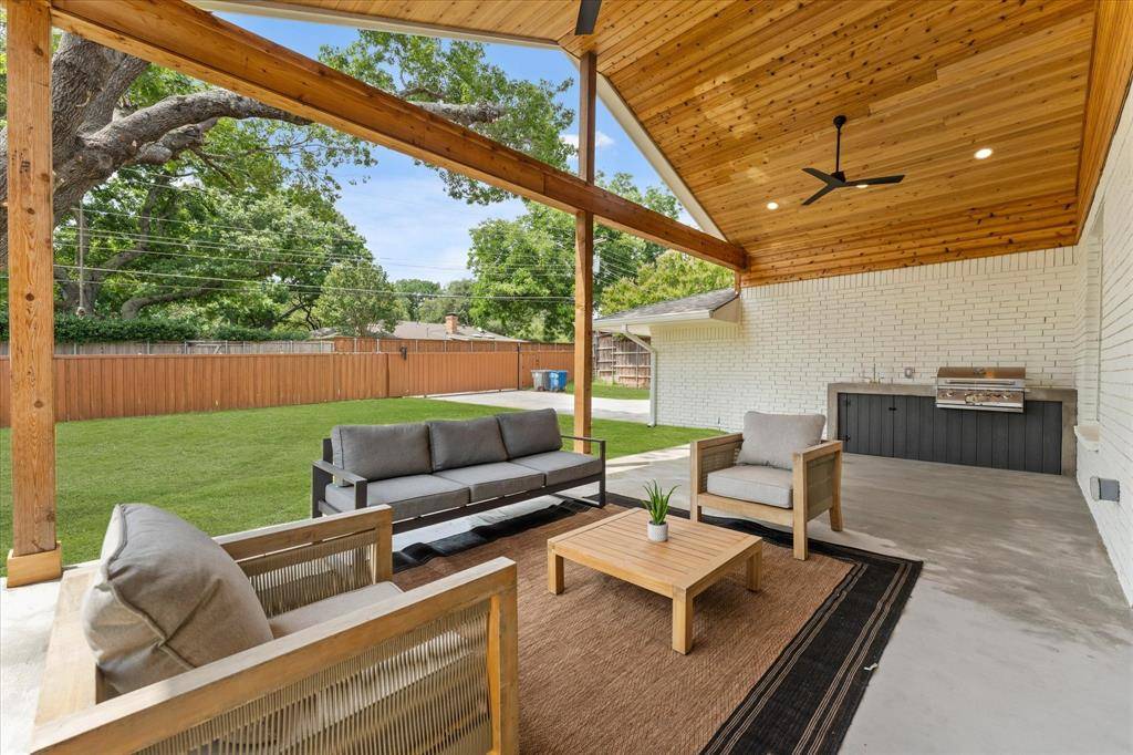 7210 Baxtershire Drive, Dallas, TX 75230