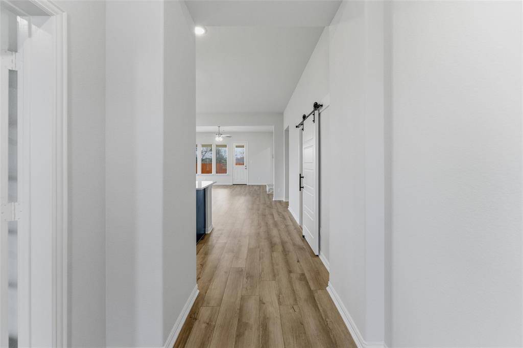 1249 Sabine River Lane, Springtown, TX 76082