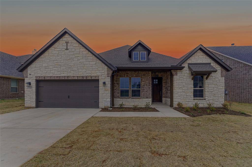 1121 Trinity Drive, Springtown, TX 76082
