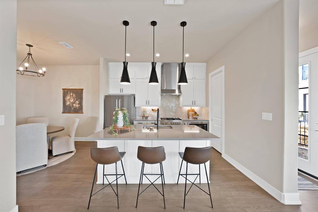 123 Garden Court E, Arlington, TX 76013