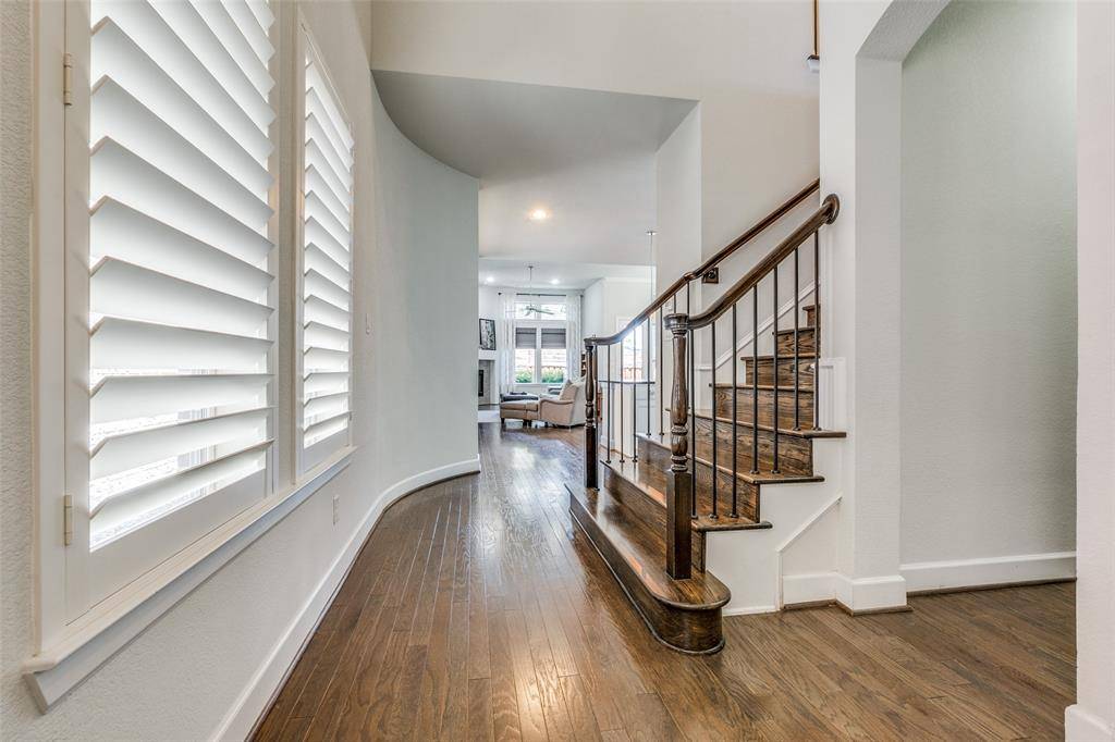 10565 Plumwood Parkway, Dallas, TX 75238