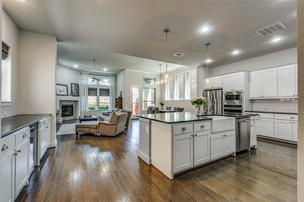 10565 Plumwood Parkway, Dallas, TX 75238