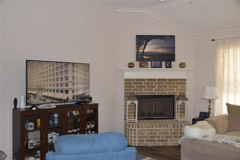 102 Monarch Court, Waxahachie, TX 75165