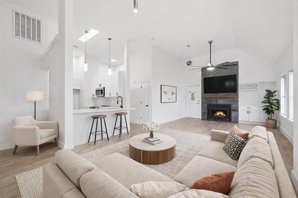 2230 Arbor Creek Drive, Carrollton, TX 75010