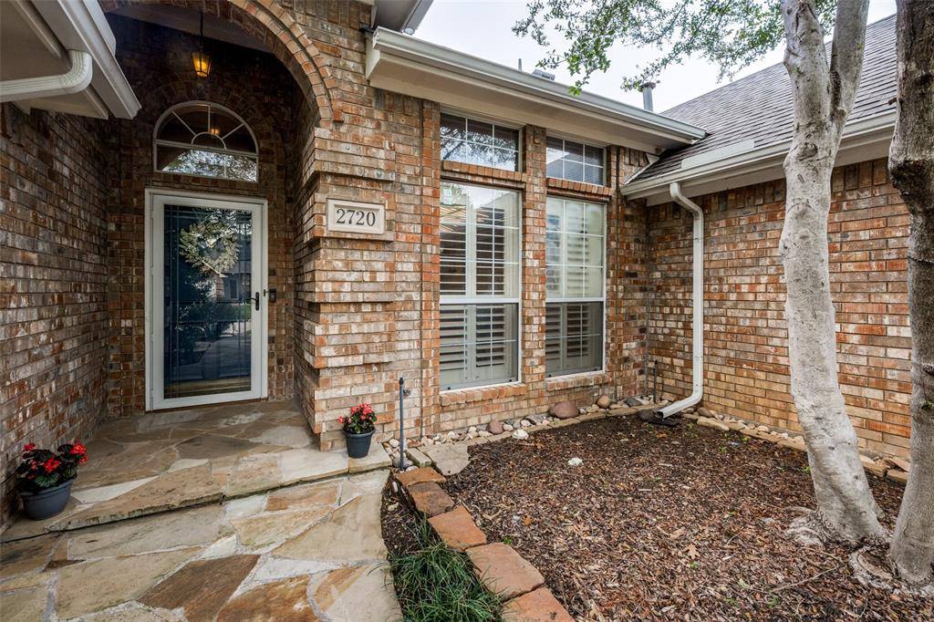 2720 Holly Brook Court, Bedford, TX 76021